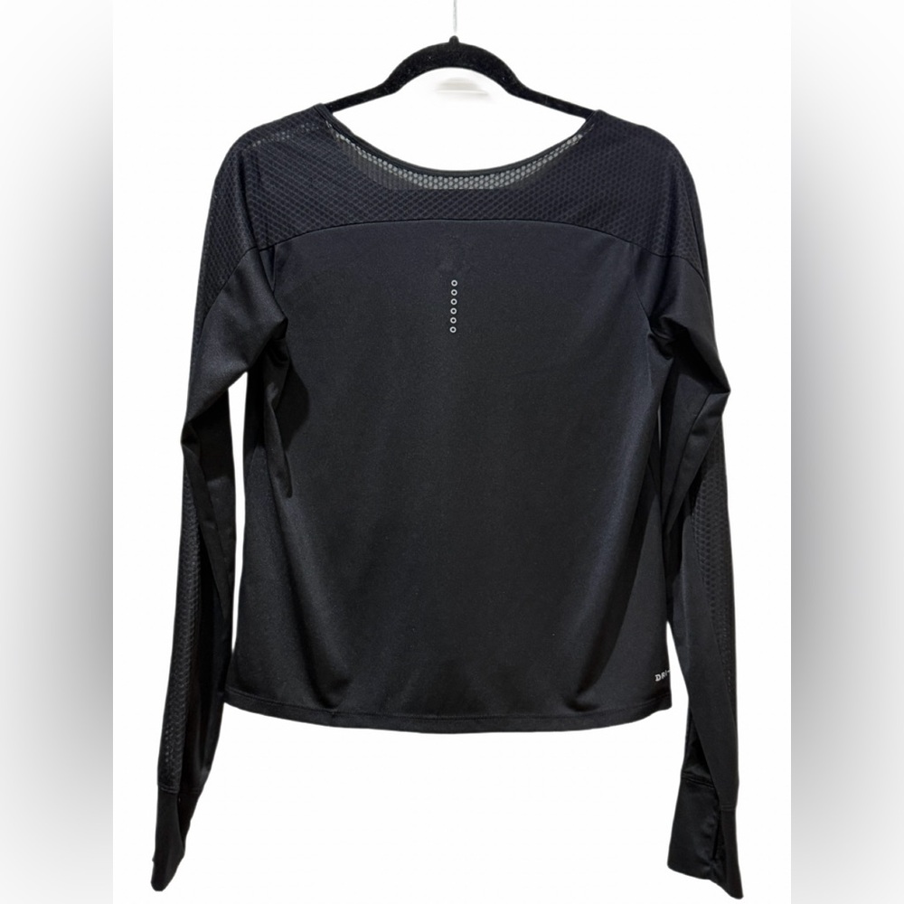 Womens Nike Dri Fit Black Long Sleeve Athletic Top, lightweight / like new med! - Picture 2 of 8
